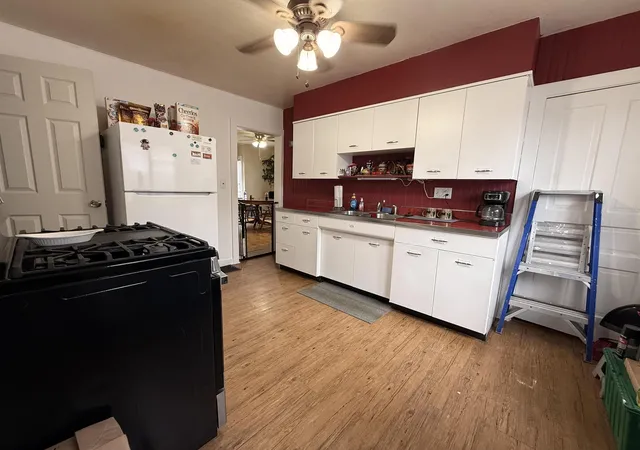 2nd image of 717 E Garfield St, Cadillac, MI 49601 | MLS# 78080071795