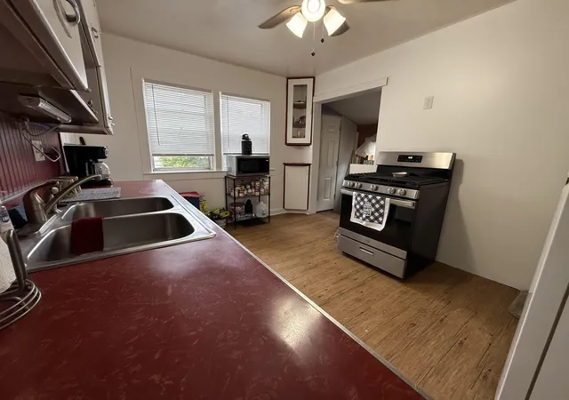 3rd image of 717 E Garfield St, Cadillac, MI 49601 | MLS# 78080071795