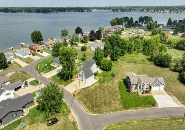 77th image of 123 N Grand Pointe Dr, Brooklyn, MI 49230 | MLS# 55026039929