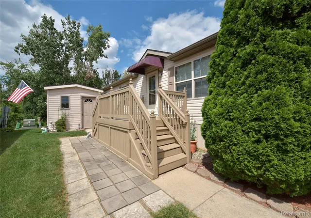2nd image of 2147 Zack Ridge Dr, Newport, MI 48166 | MLS# 20261060092