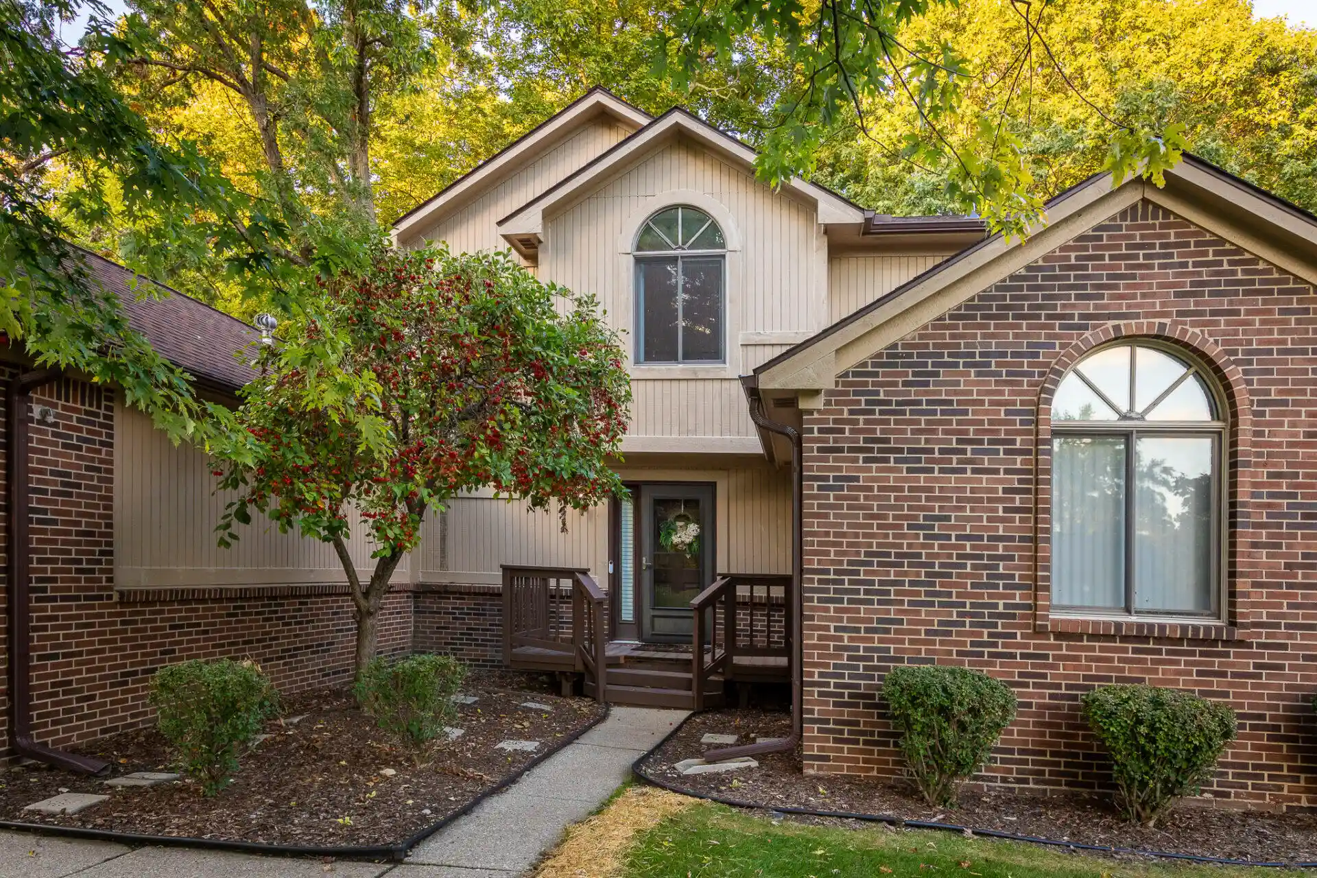 Photo 1 of Sale Pending at 6257 Gatewood, West Bloomfield, MI 48322 | MLS# 81026039930 | Listing updated on 2026-10-29