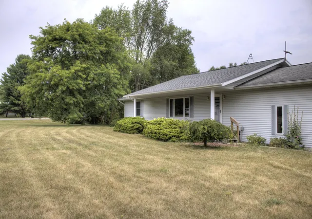 2nd image of 8015 E Sanders Rd, Vestaburg, MI 48891 | MLS# 72026039937