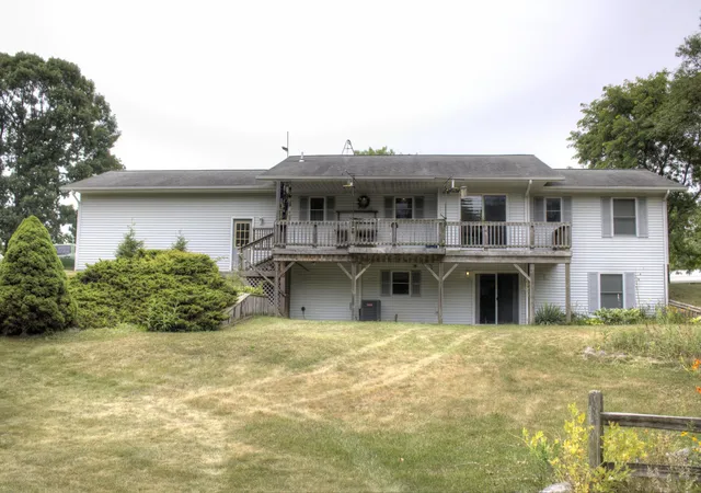 3rd image of 8015 E Sanders Rd, Vestaburg, MI 48891 | MLS# 72026039937
