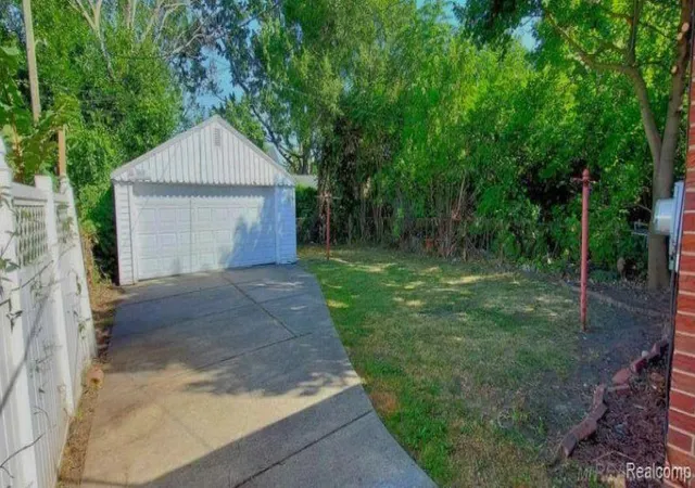 5th image of 12019 Nashville St St, Detroit, MI 48205 | MLS# 58050216979