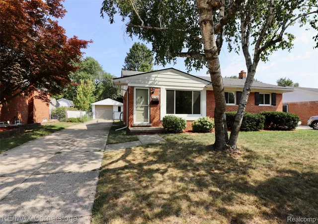 2nd image of 31768 Bretton St, Livonia, MI 48152 | MLS# 20261060118