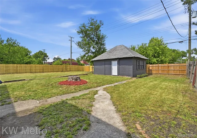 3rd image of 164 Richton St, Highland Park, MI 48203 | MLS# 20261060120