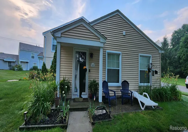 1st image of 7492 Hampton Dr, Davison, MI 48423 | MLS# 20261060121