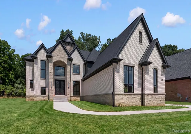 3rd image of 158 Enclave Ct, Rochester, MI 48306 | MLS# 20261060124