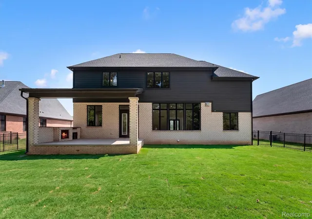 4th image of 158 Enclave Ct, Rochester, MI 48306 | MLS# 20261060124