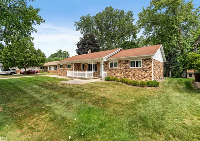 3rd image of 13147 Independence Ave, Shelby Township, MI 48315 | MLS# 58050216991