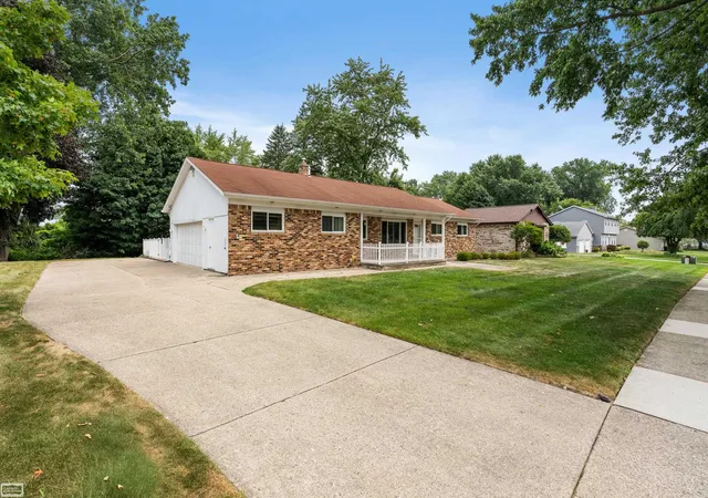 4th image of 13147 Independence Ave, Shelby Township, MI 48315 | MLS# 58050216991