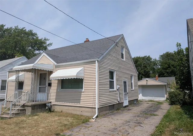 2nd image of 636 Waldman Ave, Flint, MI 48507 | MLS# 20261060134