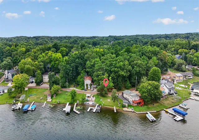 2nd image of 679 N Long Lake Blvd, Lake Orion, MI 48362 | MLS# 20261060135