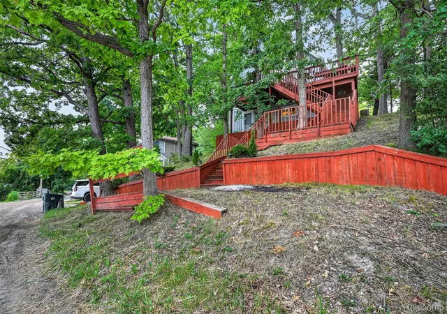58th image of 679 N Long Lake Blvd, Lake Orion, MI 48362 | MLS# 20261060135
