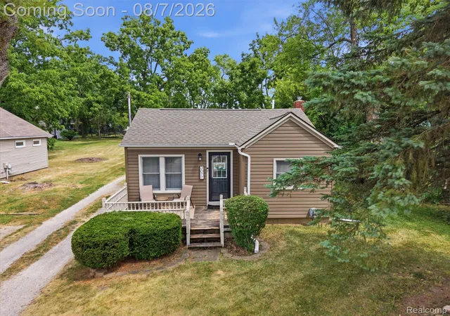 2nd image of 3077 York Rd, Rochester Hills, MI 48309 | MLS# 20261060138