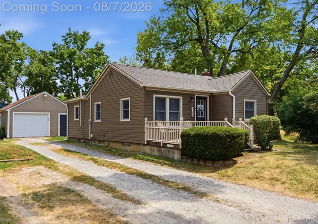 3rd image of 3077 York Rd, Rochester Hills, MI 48309 | MLS# 20261060138