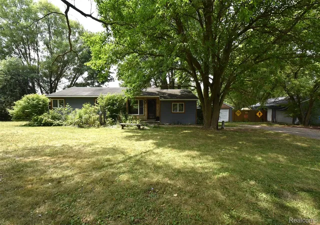 Photo 1 of Sale Pending at 3044 Seymour Rd, Swartz Creek, MI 48473 | MLS# 20261060141 | Listing updated on 2026-08-30