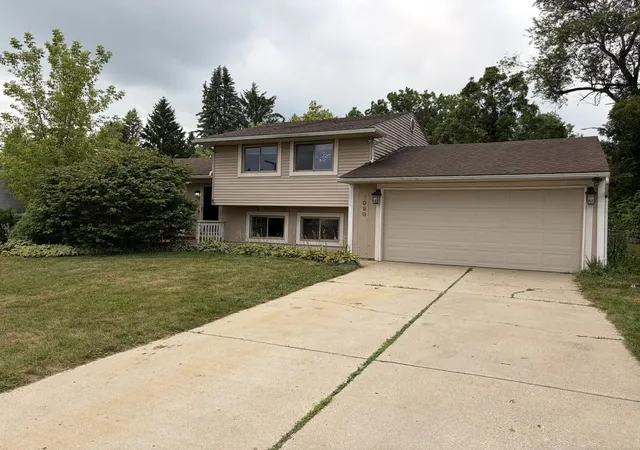Single family home for sale at 3090 Ripple Way, White Lake, MI 48383 | MLS# 58050216995