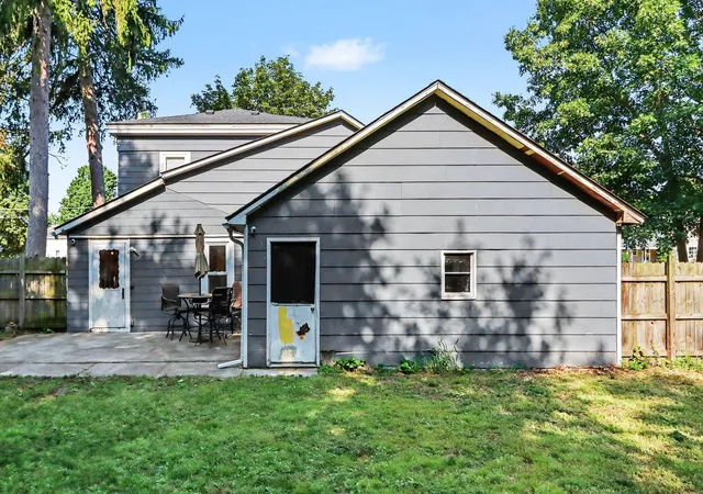20th image of 508 N Niles St, Paw Paw, MI 49079 | MLS# 66026039970