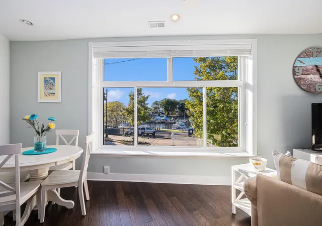 3rd image of 259 Kalamazoo St, South Haven, MI 49090