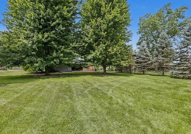 Photo 36 of Single family home for sale at 11053 Gast Rd, Bridgman, MI 49106 | MLS# 69026039968 | Listing updated on 2026-09-04