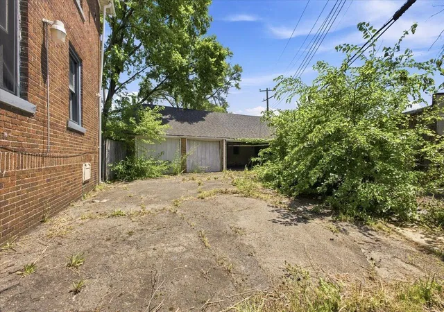 Listing Photo 4 - Condo for sale in building located at 12824 Steel St, Detroit, MI 48227