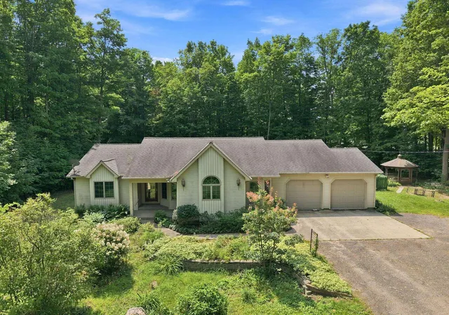 1st image of 7212 E 46 1/2 Rd, Cadillac, MI 49601 | MLS# 78080071684