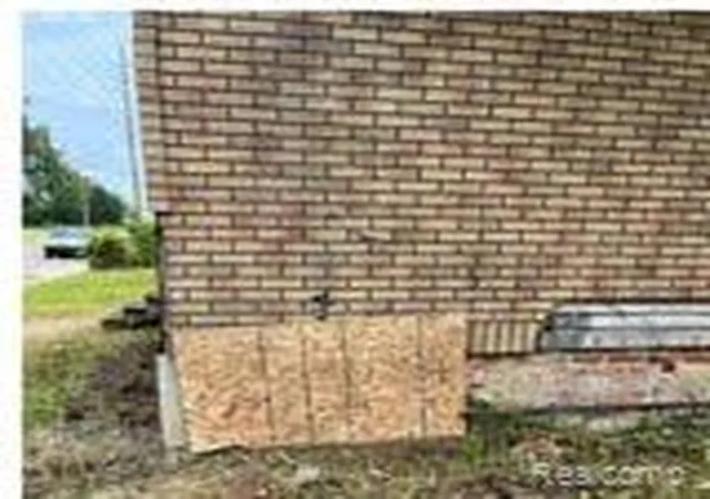 Photo 6 of Single family home for sale at 8908 Charlevoix St, Detroit, MI 48214 | MLS# 20261060164 | Listing updated on 2026-09-25
