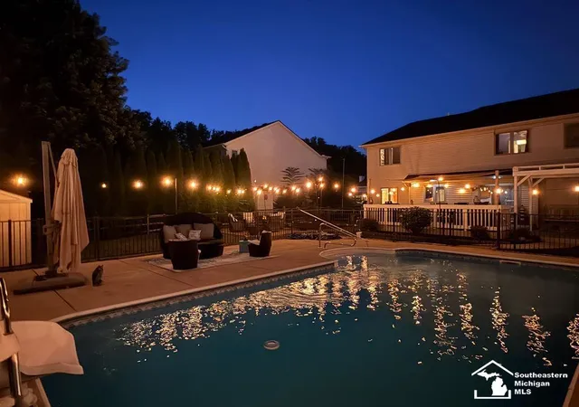 2nd image of 6829 Pine Creek Ct, Temperance, MI 48182 | MLS# 57050217009