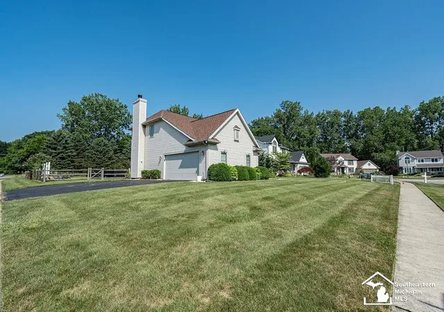 63rd image of 6829 Pine Creek Ct, Temperance, MI 48182 | MLS# 57050217009
