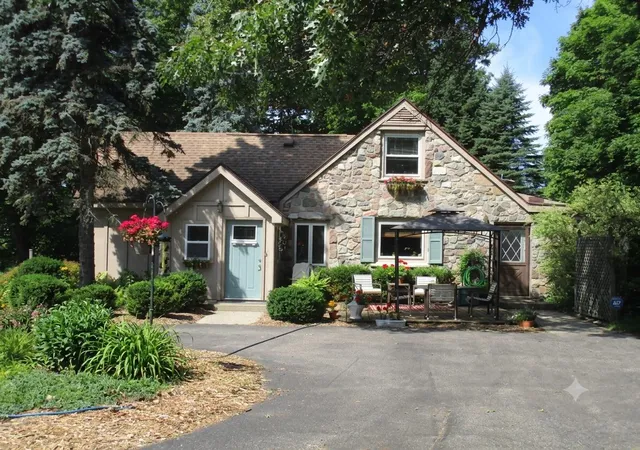 Photo 1 of Single family home for sale at 3988 Beeman Rd, Williamston, MI 48895 | MLS# 71026039982 | Listing updated on 2026-08-31