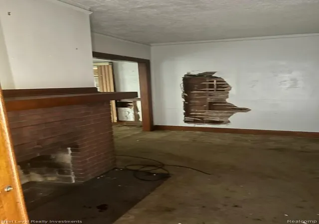 Photo 4 of Single family home for sale at 4246 Maxwell St, Detroit, MI 48214 | MLS# 20261060173 | Listing updated on 2026-08-17