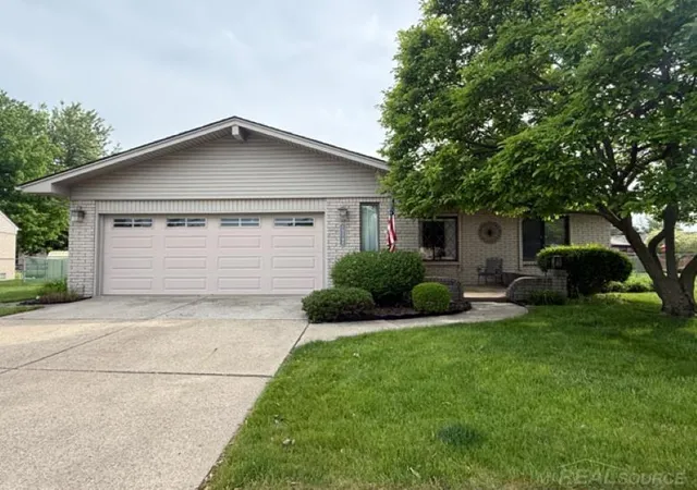 Photo 2 of Single family home for sale at 15746 Nader Ct, Clinton Township, MI 48038 | MLS# 58050217011 | Listing updated on 2026-08-18
