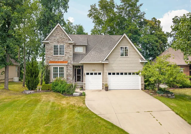 2nd image of 8243 Heathertree Ln, Brighton, MI 48116 | MLS# 81026040000