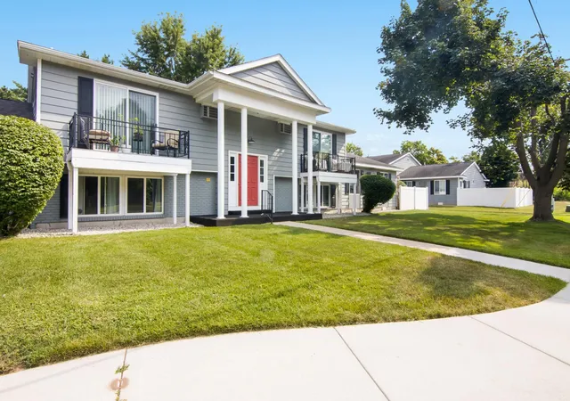 1st image of 841 Fern St, Traverse City, MI 49686 | MLS# 78080071805