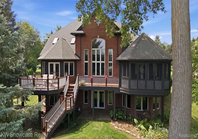 Photo 4 of Single family home for sale at 2916 Vero Dr, Highland, MI 48356 | MLS# 20261060189 | Listing updated on 2026-09-15