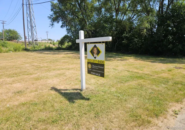 Photo 1 of Sale Pending at 7116 Ternes St, Dearborn, MI 48126 | MLS# 20261060195 | Listing updated on 2026-09-11