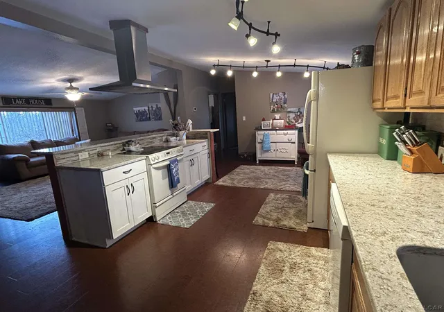 Photo 4 of Single family home for sale at 15430 Horton Beach Rd, Manitou Beach, MI 49253 | MLS# 56050217018 | Listing updated on 2026-08-03