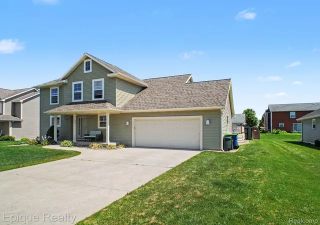 3rd image of 8686 Summer Ridge Dr, Freeland, MI 48623 | MLS# 20261060213