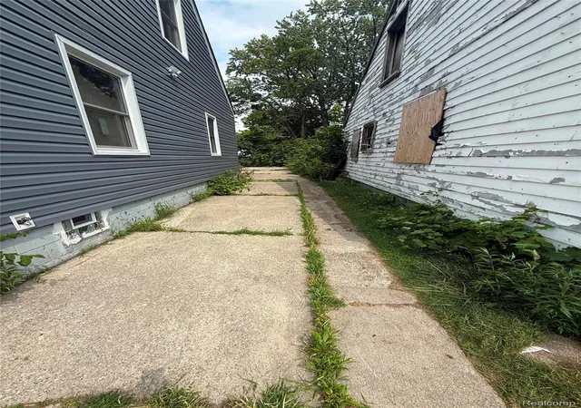 Photo 3 of Single family home for sale at 20220 Coventry St, Highland Park, MI 48203 | MLS# 20261060218 | Listing updated on 2026-09-11