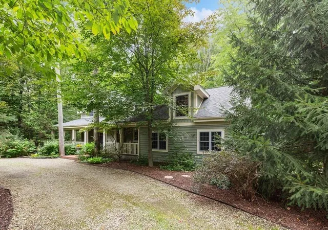 2nd image of 13217 Three Oaks Rd, Sawyer, MI 49125 | MLS# 69026040028