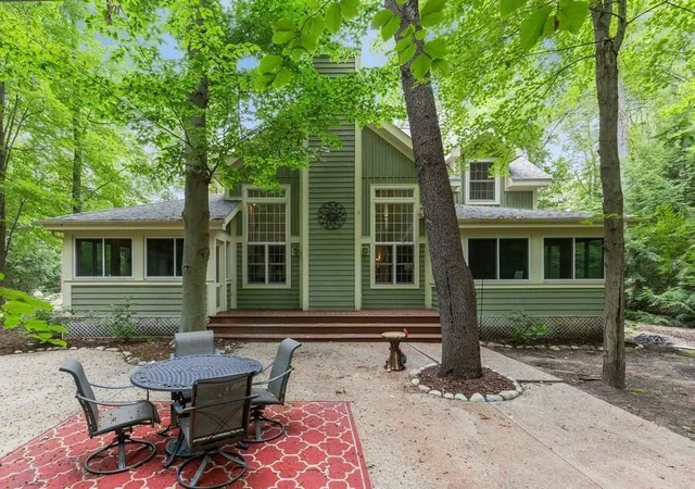 4th image of 13217 Three Oaks Rd, Sawyer, MI 49125 | MLS# 69026040028