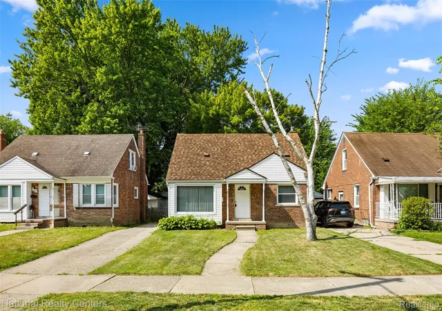 2nd image of 650 Arlington St, Inkster, MI 48141 | MLS# 20261060222