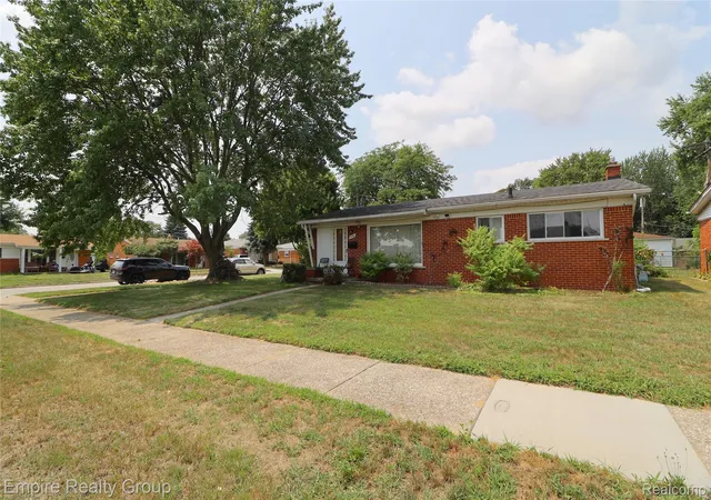 Photo 1 of Single family home for sale at 5190 Westlake St, Dearborn Heights, MI 48125 | MLS# 20261060225 | Listing updated on 2026-08-04