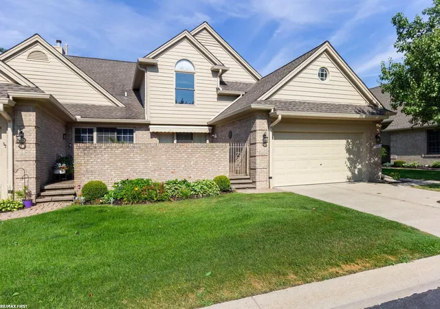 2nd image of 42857 Christina Dr, Sterling Heights, MI 48313 | MLS# 58050217025
