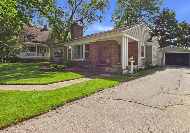 Photo 3 of Single family home for sale at 213 Sawyer St, Grand Blanc, MI 48439 | MLS# 20261060230 | Listing updated on 2026-09-16