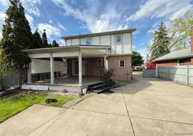 Photo 5 of Single family home for sale at 8334 Mckinley, Center Line, MI 48015 | MLS# 20261060231 | Listing updated on 2026-08-02
