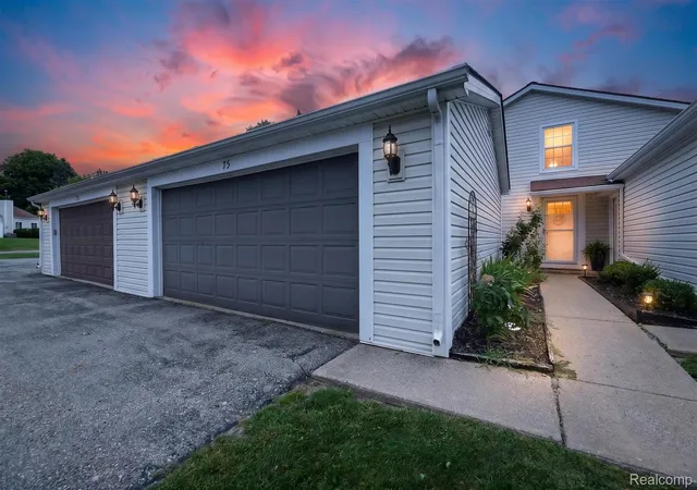 1st image of 75 Oxford Oaks Dr, Oxford, MI 48371 4231