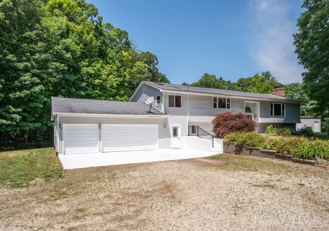 1st image of 7011 E 128th St, Sand Lake, MI 49343 | MLS# 65026040042