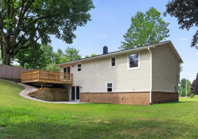 Photo 3 of Single family home for sale at 4950 Sparrow Ave, Kalamazoo, MI 49004 | MLS# 66026040041 | Listing updated on 2026-09-05
